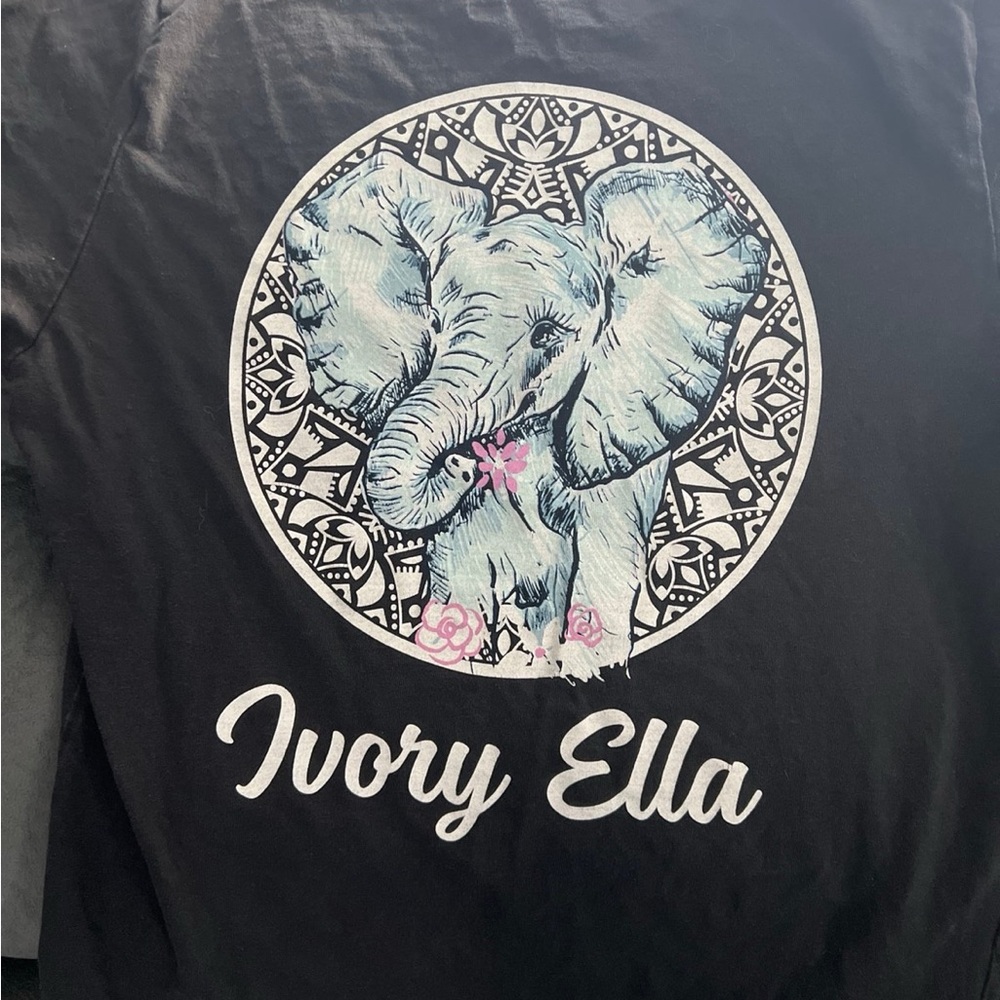 Ivory Ella T-Shirt with White Elephant Logo